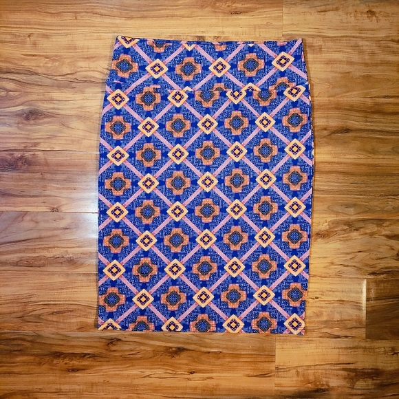 LuLaRoe Dresses & Skirts - LuLaRoe L Cassie Pencil Skirt Blue Orange Geometric Pattern